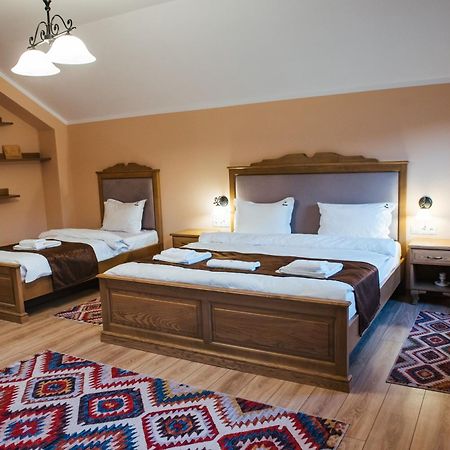Rai Romanesc Sălişte Екстериор снимка