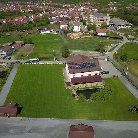 Rai Romanesc Sălişte Екстериор снимка